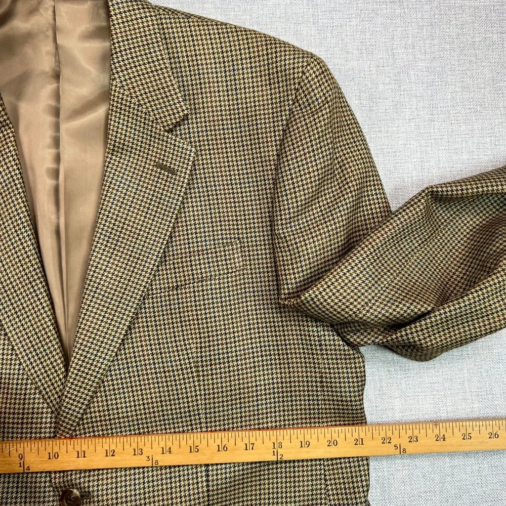 Vintage 90s CHAPS Houndstooth 100% Silk Blazer Sport Coat Men 42R Tan Prep Ivy‎
